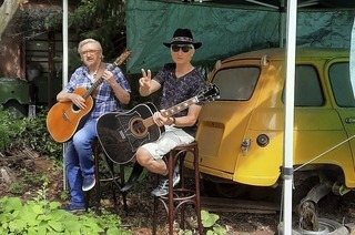 In der Dreyspring Bar in Lahr in Lahr findet das Konzert "Magical Mystery Beat" mit Berni & Herbert statt