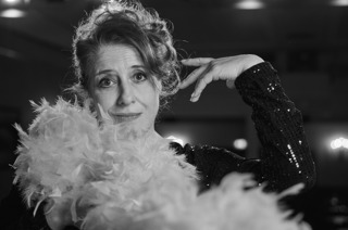 Luise Kinseher prsentiert: MARY FROM BAVARY Endlich SOLO!