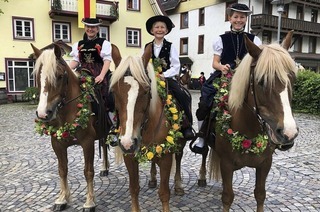 Das Eulogius-Fest wird in Lenzkirch mit Reiterprozession gefeiert.