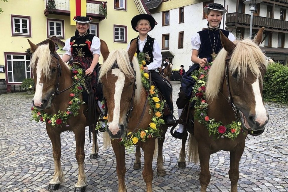 Das Eulogius-Fest wird in Lenzkirch mit Reiterprozession gefeiert. - Badische Zeitung TICKET