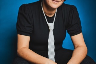 Ella Carina Werner liest - Der Hahn erlutert unentwegt der Henne, wie man Eier legt