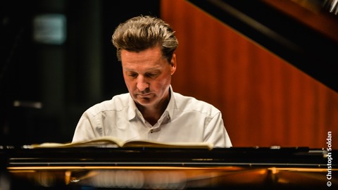 Residenzorchester Baden-Wrttemberg - Solist: Christoph Soldan, Klavier / Leitung: Sven Gnass - Emden - 31.12.2025 16:00