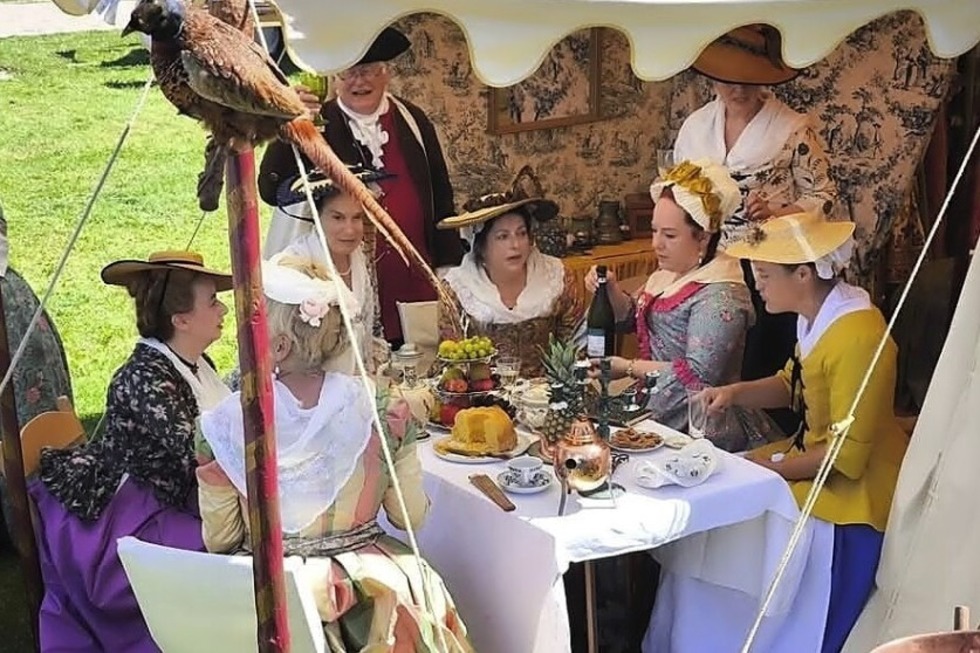 Am Samstag und Sonntag,5. und 6.Juli, entfhren verschiedene Living Historiy Gruppen rund um den Kur-und Schlosspark Badenweiler und die Rmische Badruine in die Vergangenheit. - Badische Zeitung TICKET