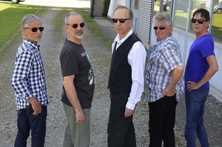 Die Band Andromeda spielt im Weingut Burkhart in Sasbach-Jechtingen
