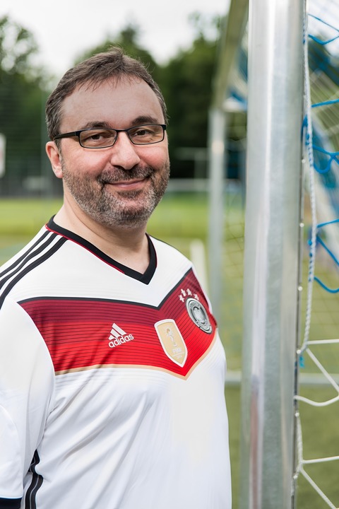 &#8222;Da lacht der Fuball&#8220; - Uwe Spinder - Hessisch Lichtenau - 30.11.2025 18:00