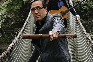 Das Trio Wildes Holz spielt in Gengenbach Songs von Rock bis Jazz auf Holzinstrumenten