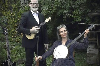 Das Duo Birds of America gestaltet in Emmendingen-Landeck einen musikalischen Abend rund um die Memoiren von Vivian Cash