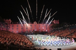 Vom 11.bis 19.Juli prsentiert sich die internationale Musik- und Showszene im Hof der Kaserne Basel beim Basel Tattoo.