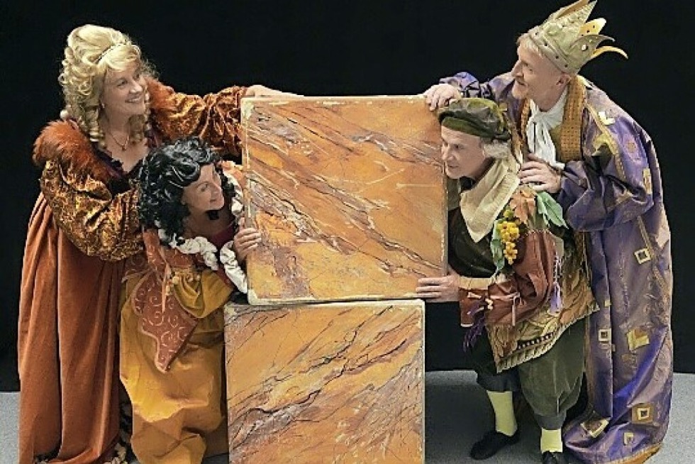 Verlorene Liebesmh&#8217;wird gespielt in einer Inszenierung von Hans Drr Open Air im Brgerbad Merzhausen - Badische Zeitung TICKET