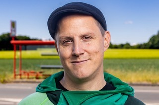 SEBASTIAN 23 - Zusammenhaltestelle