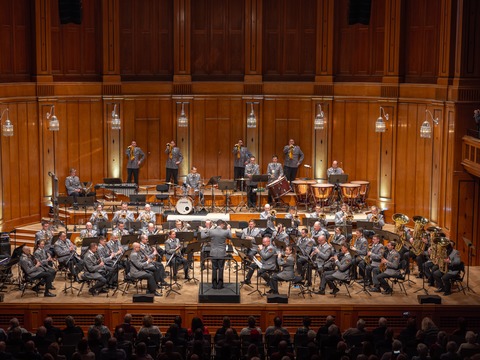 Wohlttigkeitskonzert mit dem Heeresmusikkorps Veitshchheim - hringen - 11.03.2026 19:30