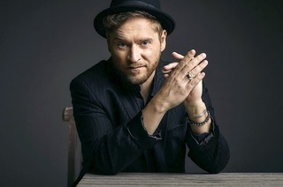 Joannes Oerding eröffnet das I EM Music-Festival in Emmendingen