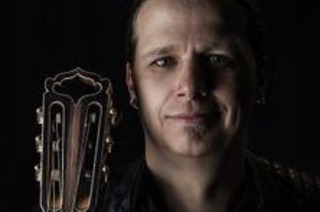Stefan Eichner spielt Reinhard Mey