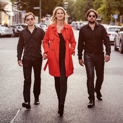 Lucy van Kuhl & die Es-Chord Band - Geschickt verpackt - Dorfen - 07.02.2026 20:00