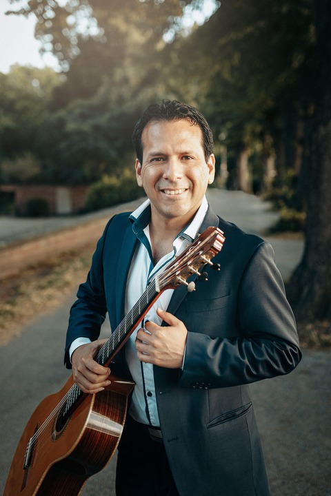 KulturBad Meinberg Musik mit Juan Carlos Arancibia Navarro - Highlights der Konzertgitarre - Horn-Bad Meinberg - 21.08.2025 19:30