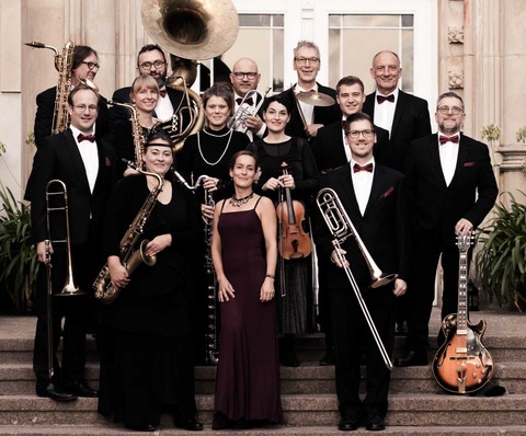 Astoria Salonorchester: Eine Amerikanerin in Paris - Hommage an Josphine Baker & George Gershwin - Vietgest - 01.11.2025 20:00
