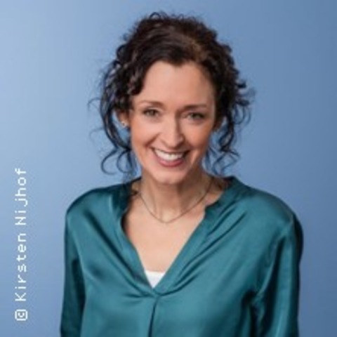 Julia Finkernagel - Ostwrts | Eine Lehnstuhlreise mit Hindernissen - Schwerte - 19.02.2026 19:30