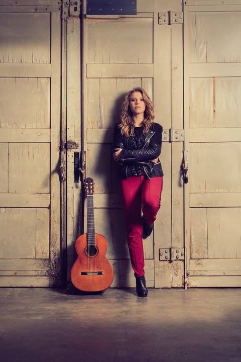 Laura Lootens, Gitarre „Diabolico“ - Burghausen - 02.02.2026 20:00