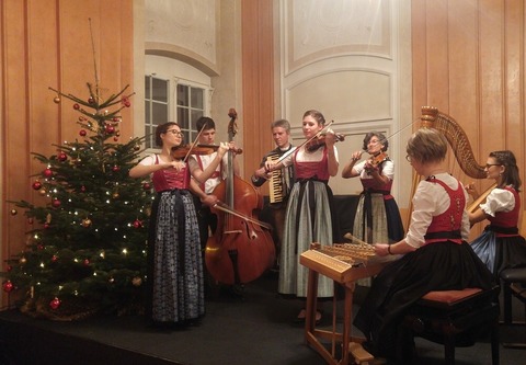 Adventliche Volksmusik &#8222;Besinnliche Texte und Musik&#8220; - Tettnang - 13.12.2025 19:00