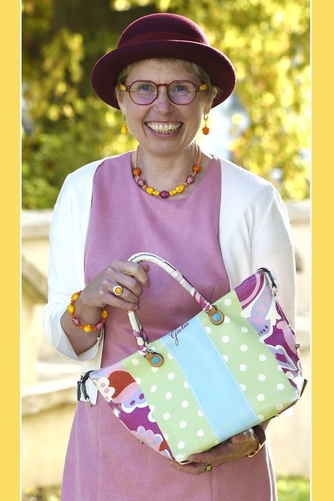 Resis Kabarett - Frohgemut mit Handtasche & Hut - Knigsbrunn - 08.05.2026 19:30