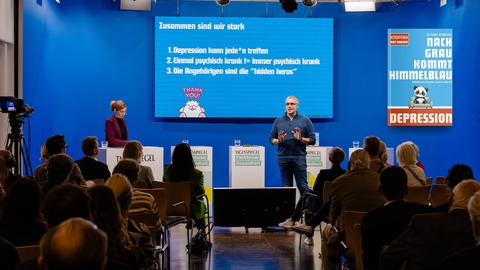 Interaktive Lesung mit Dr. Thomas Reinbacher - Nach Grau kommt Himmelblau - Hannover - 08.10.2025 18:00