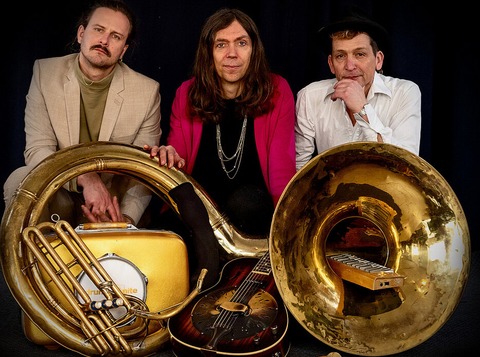 TRIPLE TROUBLE: Weihnachten im Sitzen - Dresden - 30.11.2025 20:00