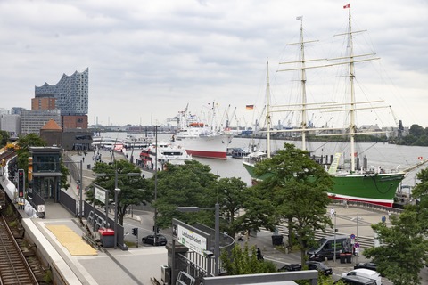 St. Pauli Hafenkante-Tour - unterwegs am Wasser - Hamburg - 29.08.2025 16:00