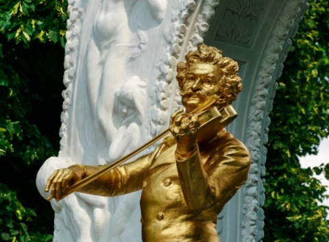 Wiener Blut - Eine klingende Biographie des Walzerk�nigs - Sch�nebeck (Elbe) - 30.05.2026 16:00