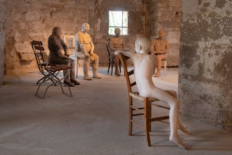 Performance tschechischer Kunststudierende im Pirnaer Skulpturensommer 2025 - Pirna - 30.08.2025 11:00