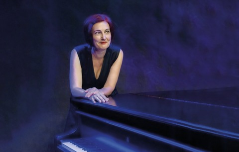 Esther Hasler - Basel - 04.12.2025 20:15