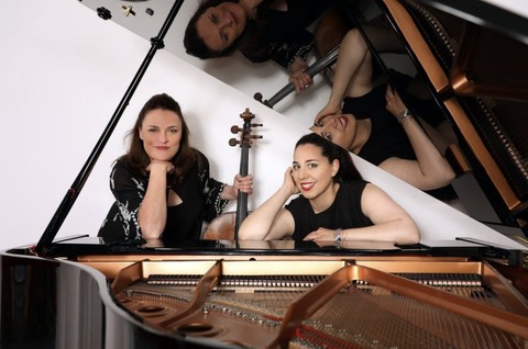 Rebecca Carrington und Martina Colli-ein Abend voller erstklassiger Musik und Bauchmuskeltraining! - Bad Saarow - 15.11.2025 18:00