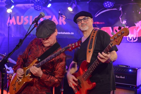 Weihnachtsparty von &#8222;Live in Lu&#8220; - mit Tony Tilottas Dakotas - Ludwigsfelde - 20.12.2025 21:00