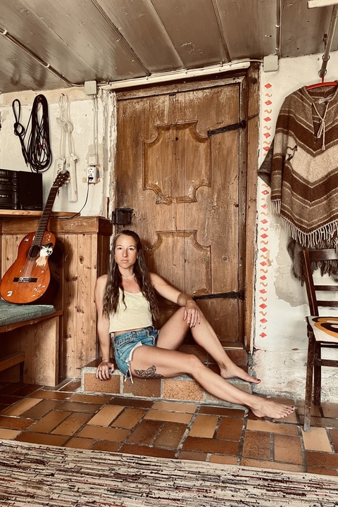 Lena Emberlane - Freiburg - 10.10.2025 20:00