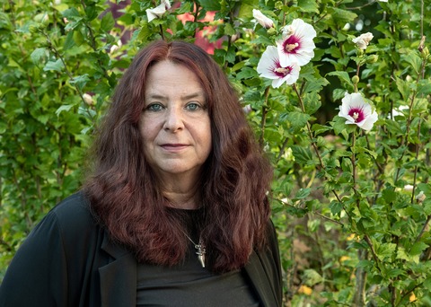 Annett Grschner: Schwebende Lasten - Lesung und Gesprch mit Carolin Callies - Freiburg - 20.11.2025 19:30