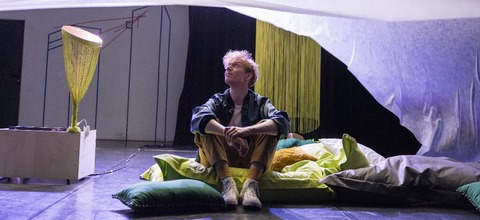 Erdbeeren - fr Gro und Klein ab 8 Jahren - ein Theaterstck von Ann Sam Bell - Freiburg - 21.10.2025 16:00