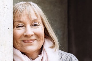 Die Autorin Sabine Eschbach stellt ihren Debtroman &#8222;Seerauchen&#8220; in der Kirchzartener Bcherstube vor