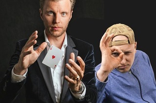 Dominik Rams und Ansgar Hufnagel bringen Magie und Sprachkunst in den Storchenhof Teningen