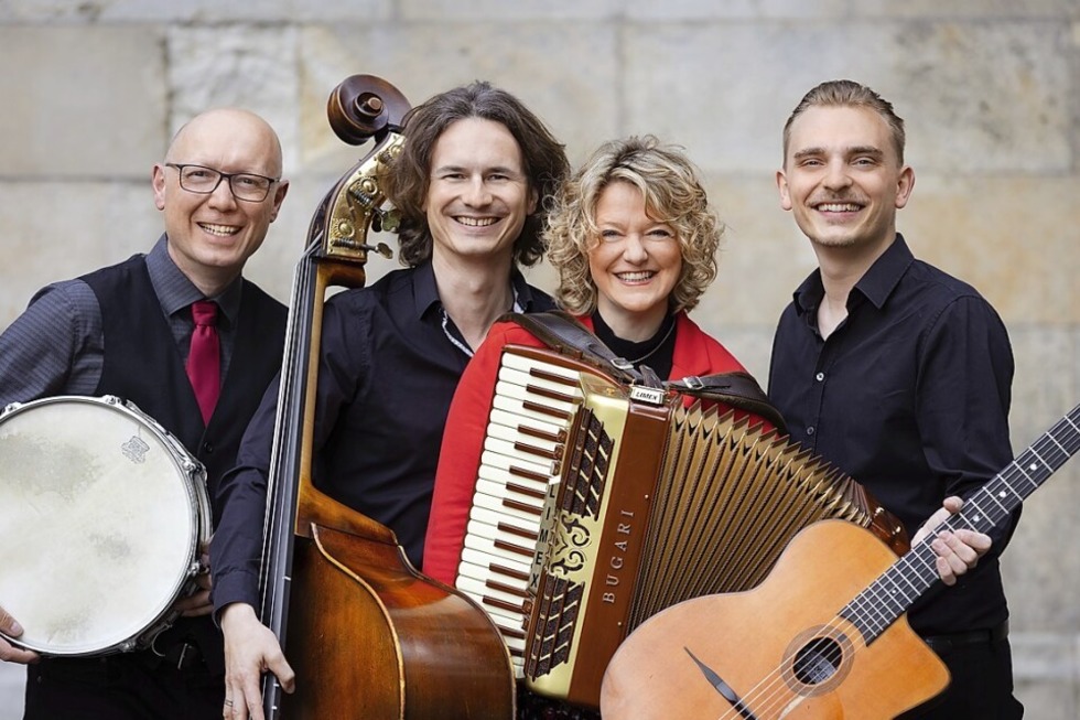 Unter dem Motto &#8222;Tango meets Gipsy&#8220; ldt das Orchestra Mondo zu einer Matinee in Hinterzarten ein - Badische Zeitung TICKET
