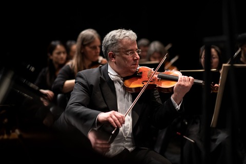 Sinfoniekonzert 2 - Die Italienische - Ltg. GMD Jochem Hochstenbach / Violine Lea Birringer - Trier - 13.11.2025 19:30