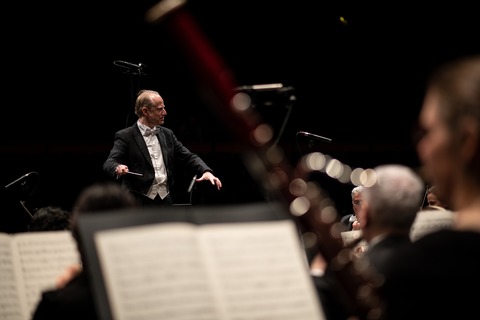 Sinfoniekonzert 4 - B�hmische T�ne - Ltg. Stefan Veselka, Harfe Johanna Solbes, Fl�te Mandryka M�ller - Trier - 22.01.2026 19:30