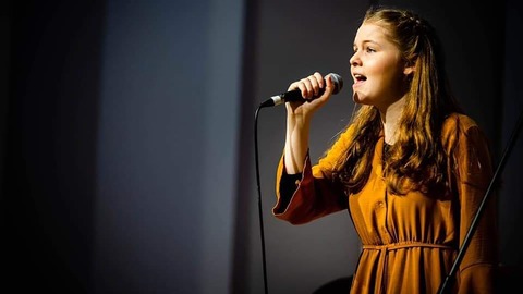 Jever Song Night - Mit: Juhana Iivonen (Finnland), Emilia Mandla (D) und Lisa Ploeger (NL) - Osnabrck - 24.10.2025 20:00