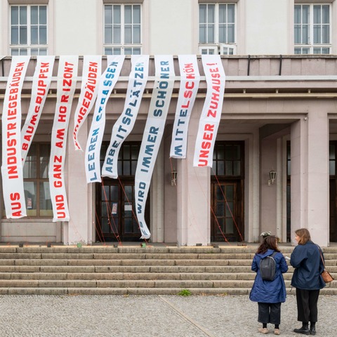 FESTIVAL OSTEN: AUS GEGEBENEM ANLASS - Premiere - Berlin - 13.11.2025 19:00