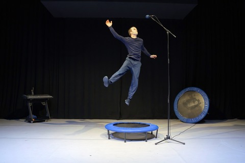 Felix Baumann - ha ha ha hi! - a one man show where circus meets comedy - Berlin - 14.12.2025 19:00