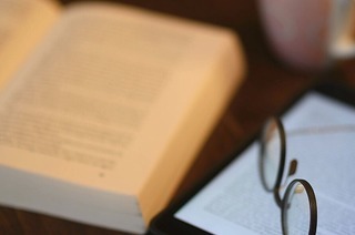 Der Preis "Literarische Wundertte" wird erstmals in der Haslacher Stadtteilbiblithek verliehen