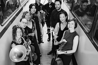 Das Ensemble Aventure ldt zum ersten Saisonkonzert &#8222;Lass die Molekle rasen&#8220; ins Weinschlssle
