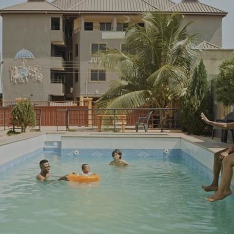 Familiar Places | OmU - Hamburg - 18.10.2025 14:30
