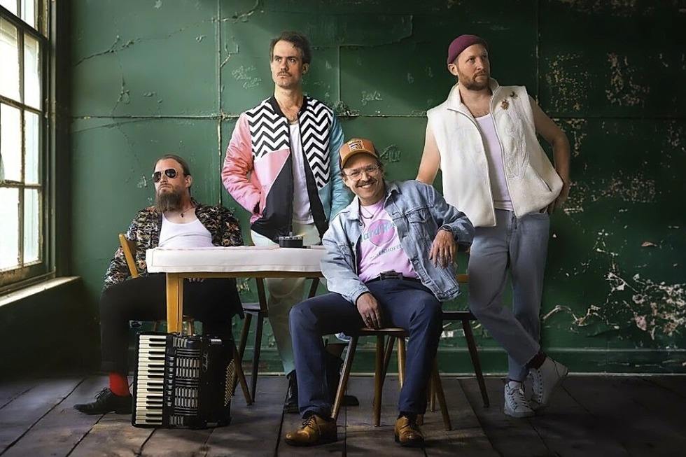 Gankino Circus treten mit ihrem Programm "Das Gegenteil von Rock'n'Roll" in der Kumedi in Riegel auf - Badische Zeitung TICKET