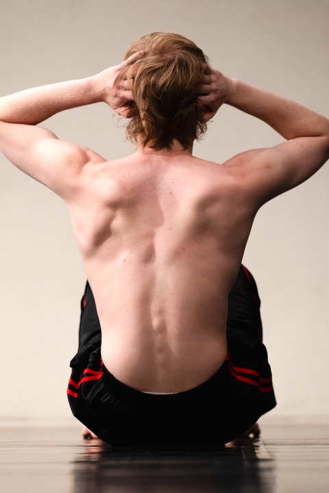 Solo for Boy - Global Bodies - Tanzgastspiele aus aller Welt - Potsdam - 14.11.2025 19:30