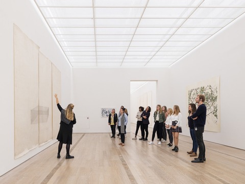 ffentlicher Ausstellungsrundgang (IT) Yayoi Kusama - Riehen - 30.11.2025 14:00