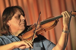 Die Zipflo Reinhardt Band tritt im Stiftsschaffneikeller in Lahr auf
